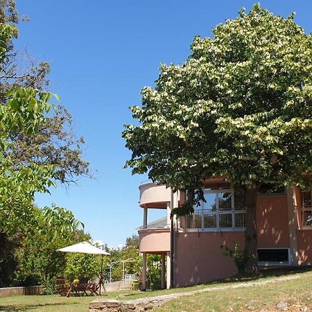 Apartments Seafront Villa Пула Екстериор снимка