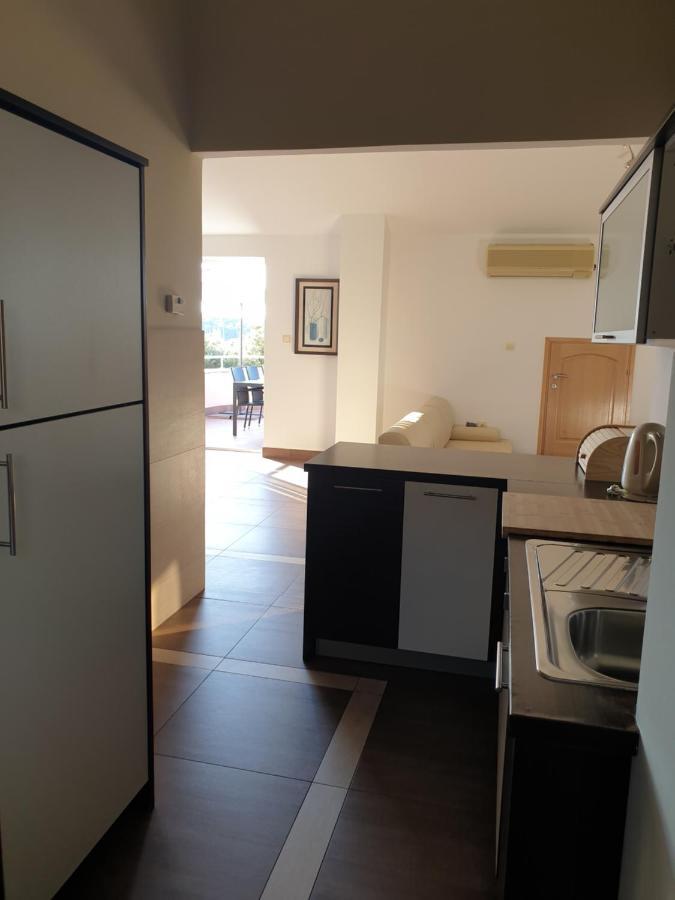 Apartments Seafront Villa Пула Екстериор снимка